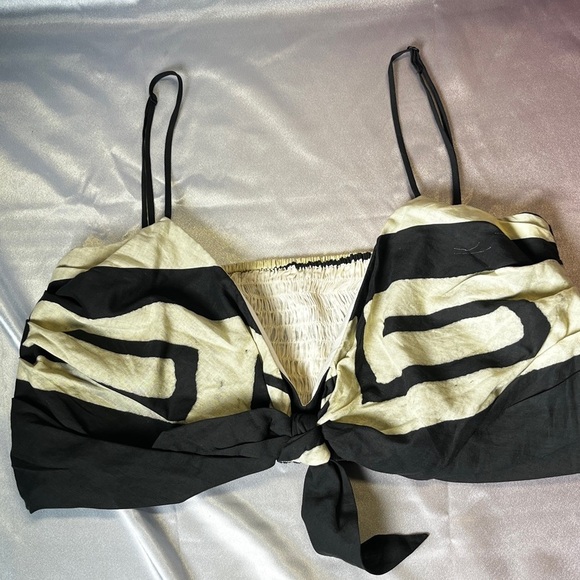 Johanna Ortiz Black and Cream Crop Top - Picture 2 of 8